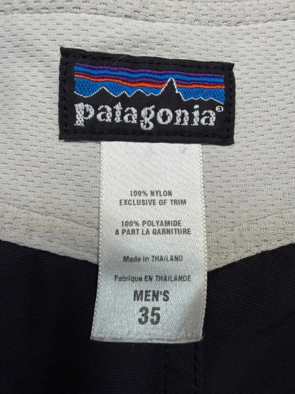 Patagonia Wavefarer Board Shorts Mens 35 Black Swim Surf Trunks Nylon Zip Pocket